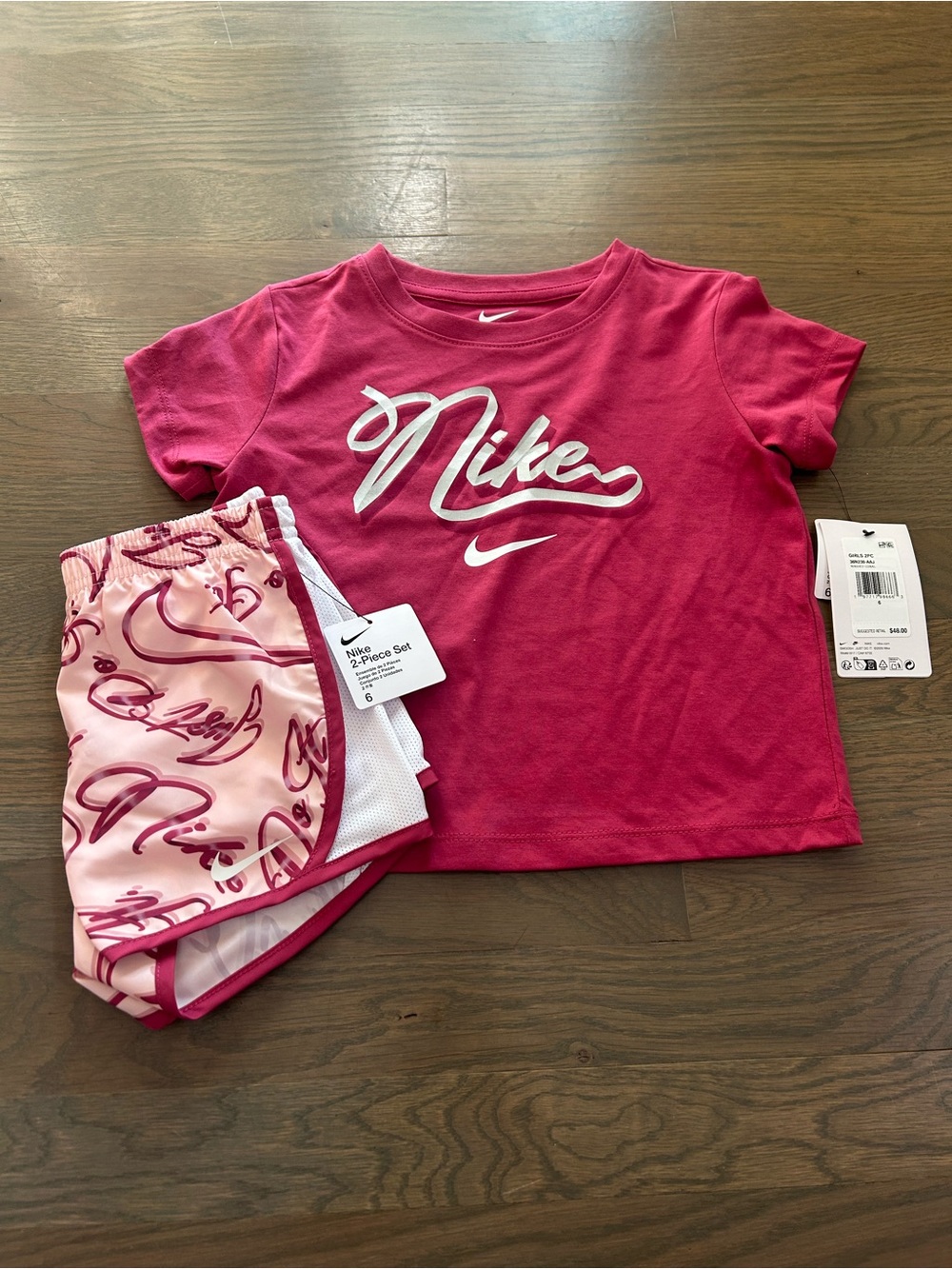 NWT Nike Girls Set size 6